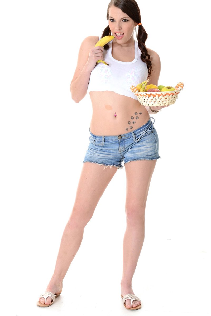 Дарья, 23 года, 2 размер груди